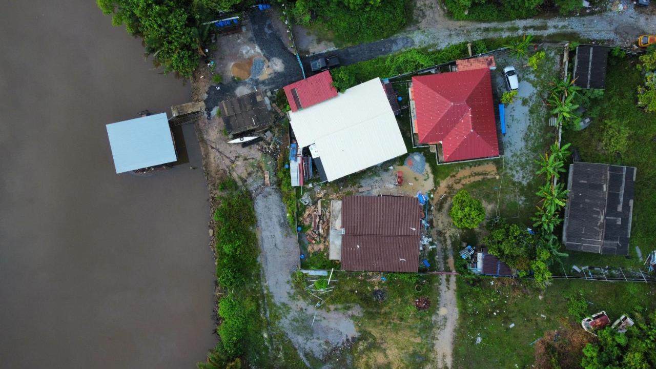 Qimmy Riverside Floating Cabin Куала Теренгану Екстериор снимка