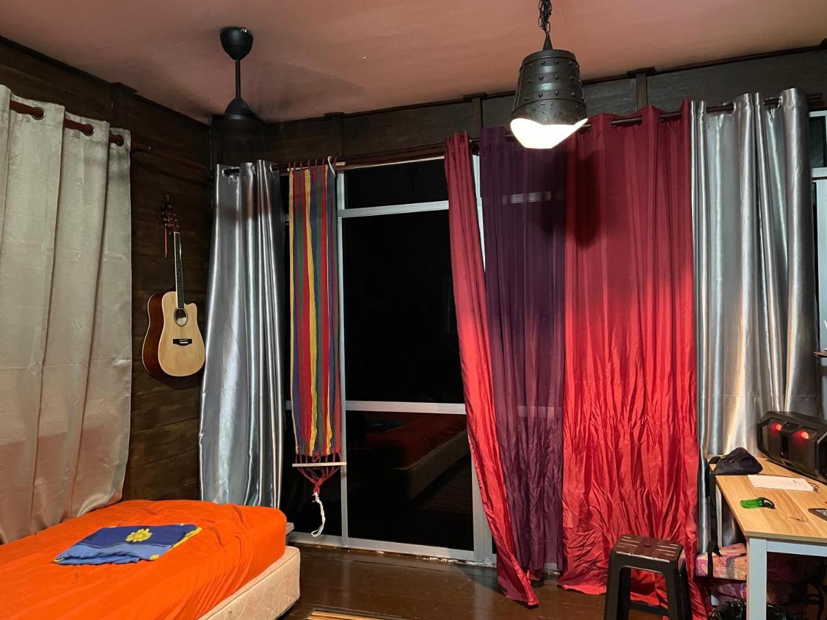 Qimmy Riverside Floating Cabin Куала Теренгану Екстериор снимка